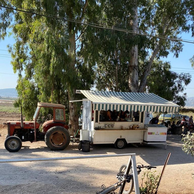 הקרון בכפר יהושוע, כפר יהושע